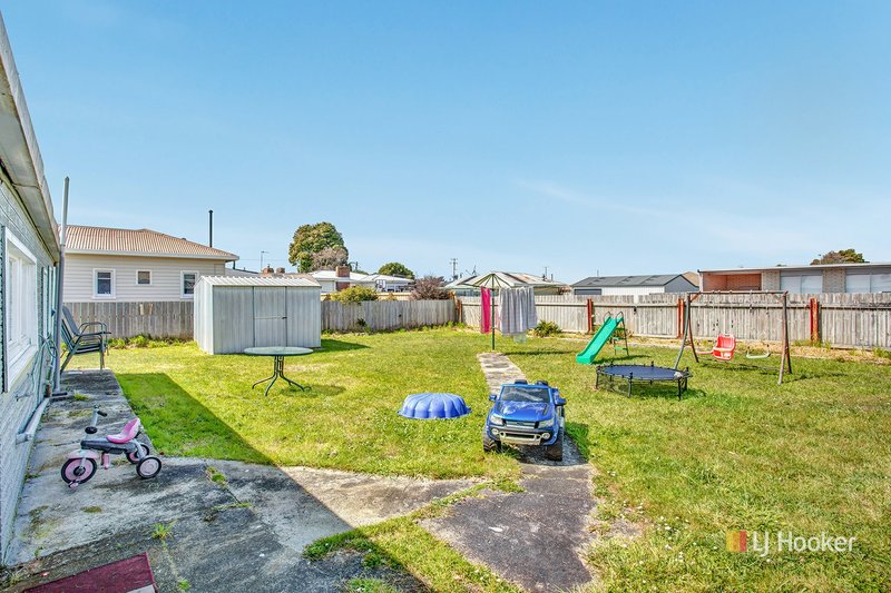 Photo - 4 Gibbons Street, Wynyard TAS 7325 - Image 4