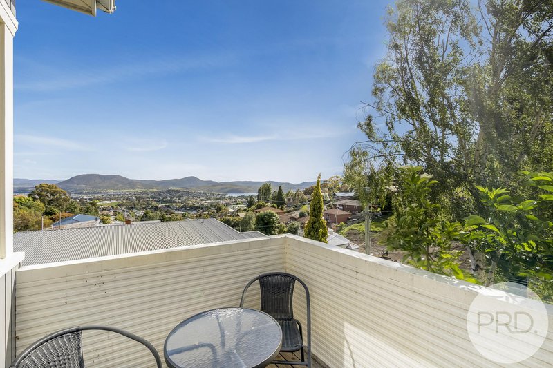 Photo - 4 Giblin Street, Lenah Valley TAS 7008 - Image 20