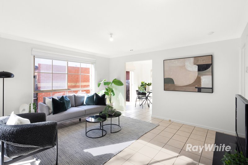 Photo - 4 Gibson Street, Caulfield East VIC 3145 - Image 2