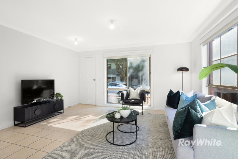 Photo - 4 Gibson Street, Caulfield East VIC 3145 - Image 3
