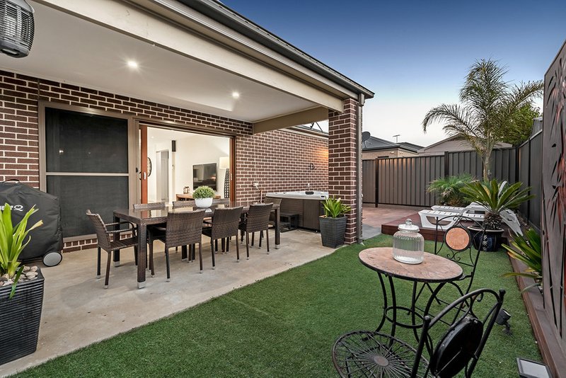 Photo - 4 Gift Road, Craigieburn VIC 3064 - Image 12