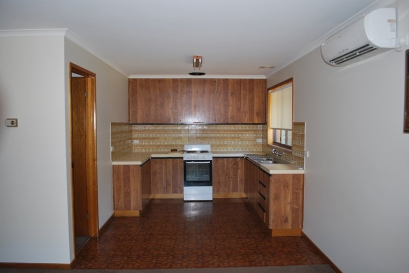 Photo - 4 Gigliotti Crt , Myrtleford VIC 3737 - Image 8