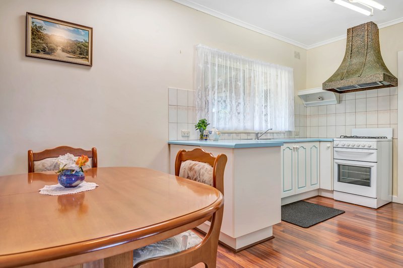 Photo - 4 Glandore Avenue, Clovelly Park SA 5042 - Image 5