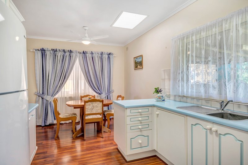 Photo - 4 Glandore Avenue, Clovelly Park SA 5042 - Image 7