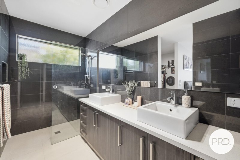 Photo - 4 Glenferrie Drive, Shepparton VIC 3630 - Image 9