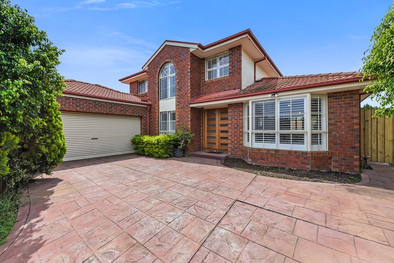 4 Glenn Erin Way, Berwick VIC 3806