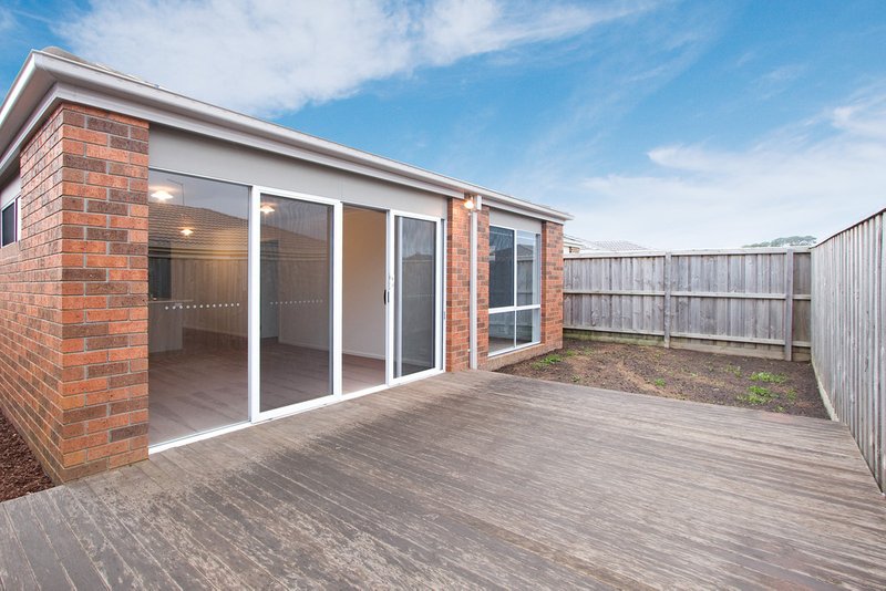 Photo - 4 Glenvista Road, Pakenham VIC 3810 - Image 9