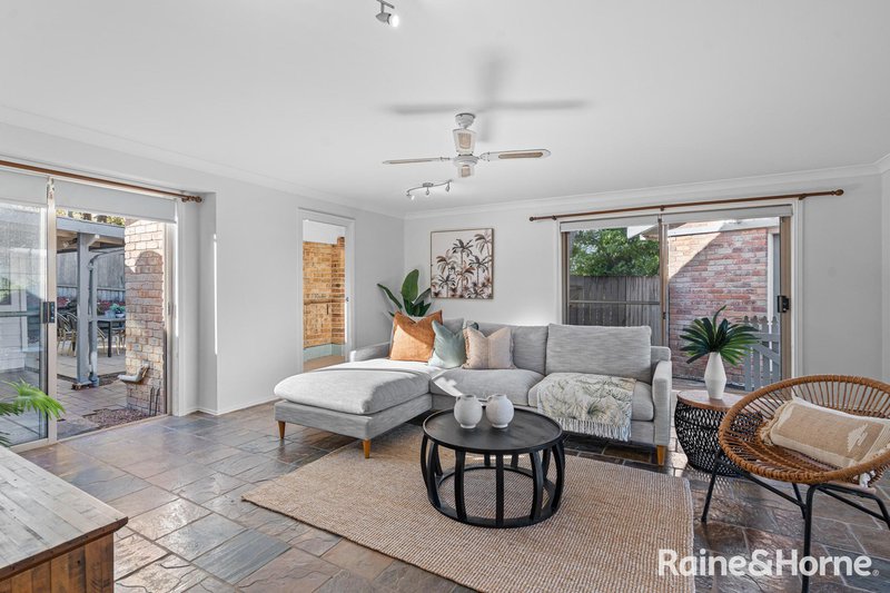 Photo - 4 Glenwood Road, Narara NSW 2250 - Image 5