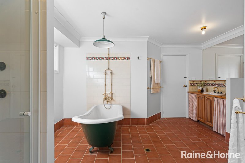 Photo - 4 Glenwood Road, Narara NSW 2250 - Image 6