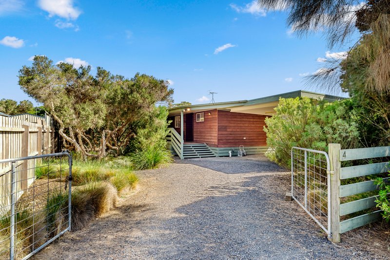 4 Golden Court, Sunset Strip VIC 3922