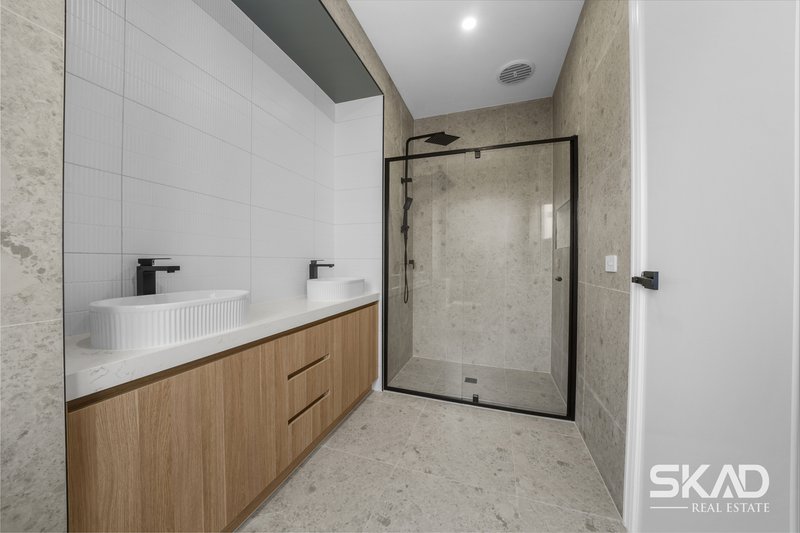 Photo - 4 Golden Parkway, Donnybrook VIC 3064 - Image 5