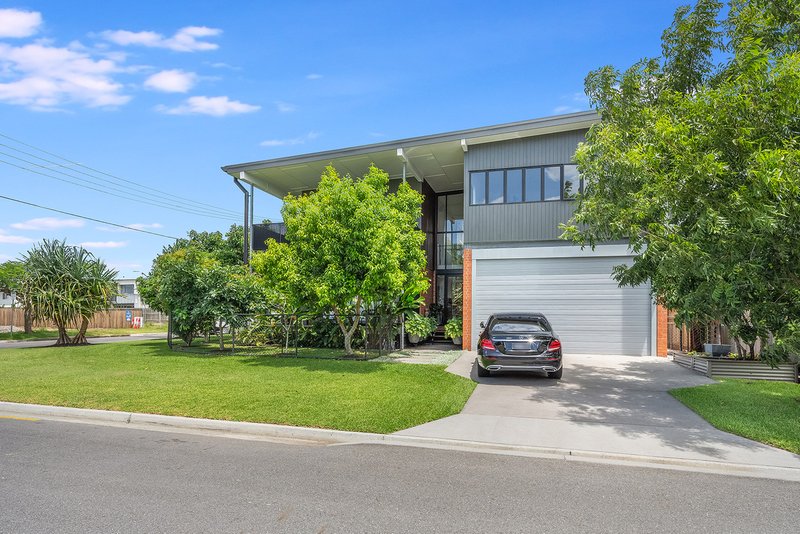 4 Golden Square, Hendra QLD 4011