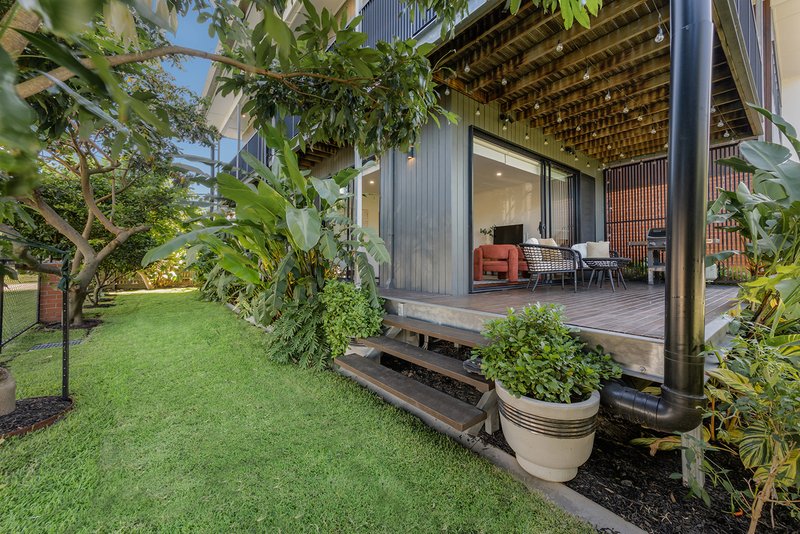 Photo - 4 Golden Square, Hendra QLD 4011 - Image 3