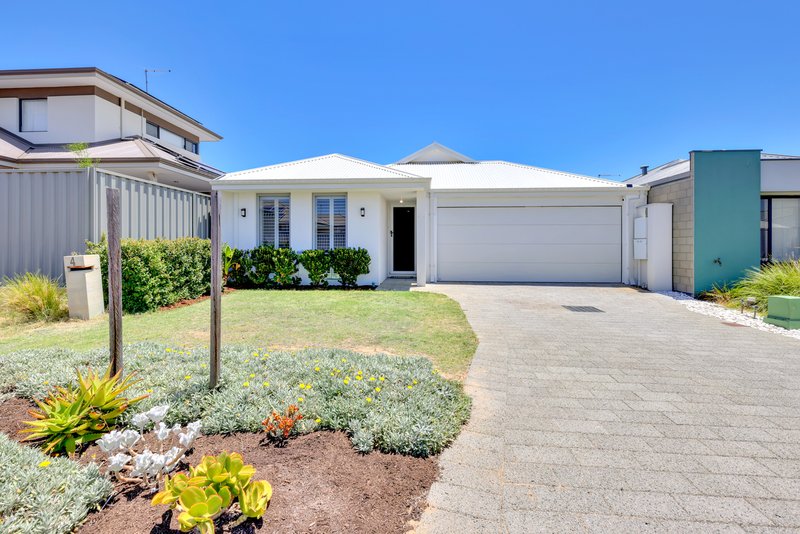 Photo - 4 Golden Way, Piara Waters WA 6112 - Image 24