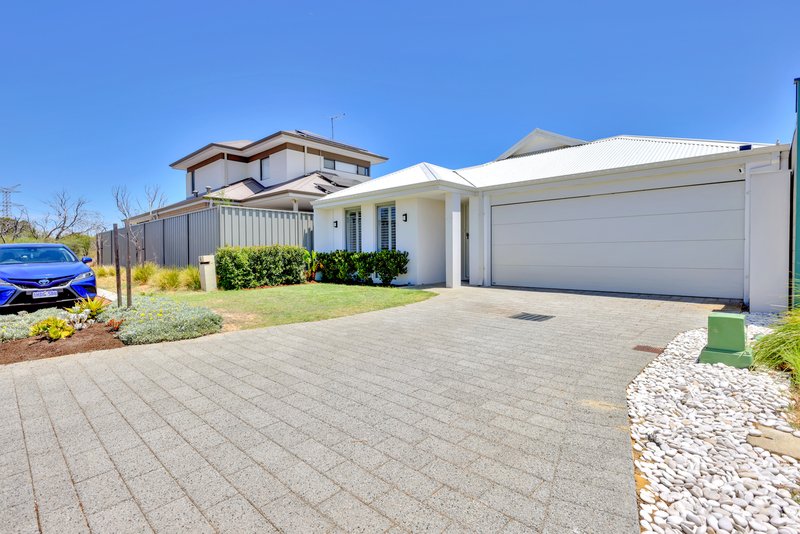 Photo - 4 Golden Way, Piara Waters WA 6112 - Image 25