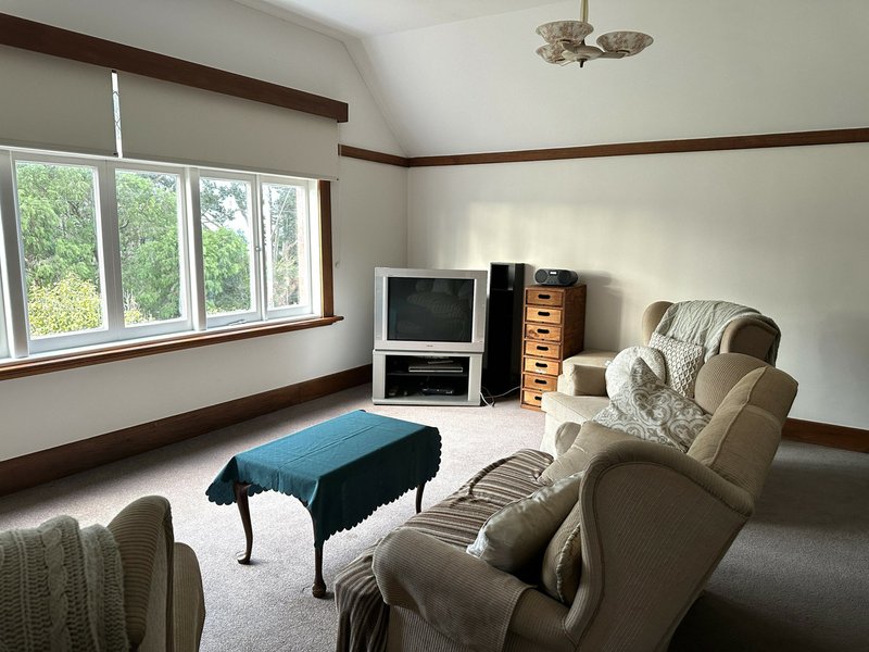 Photo - 4 Goldie Street, Wynyard TAS 7325 - Image 2