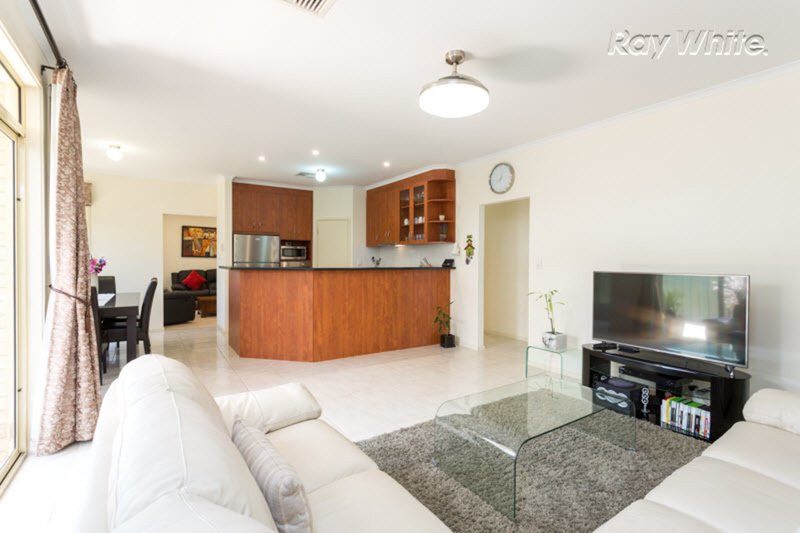 Photo - 4 Gomera Street, Mawson Lakes SA 5095 - Image 6