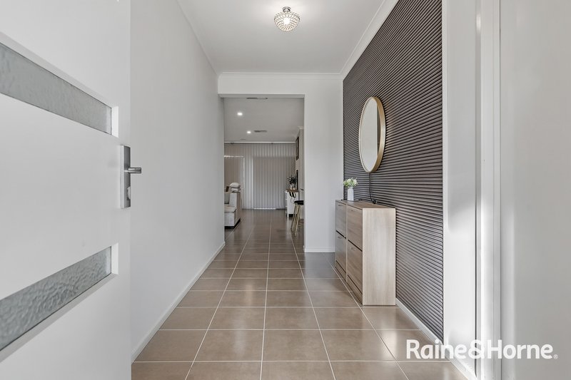 Photo - 4 Goodenia Street, Officer VIC 3809 - Image 2