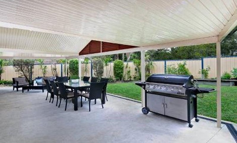 Photo - 4 Gosford Court, Rochedale South QLD 4123 - Image 11