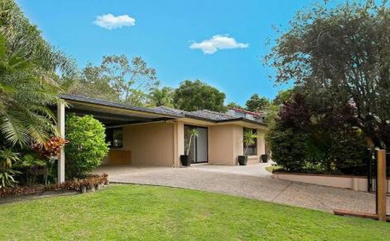 Photo - 4 Gosford Court, Rochedale South QLD 4123 - Image 15