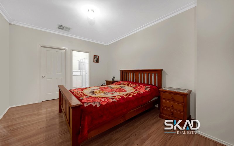 Photo - 4 Goulburn Way, Craigieburn VIC 3064 - Image 13