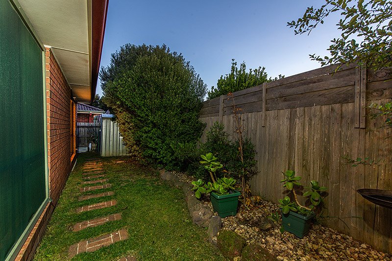 Photo - 4 Gowrie Place, Cranbourne West VIC 3977 - Image 20