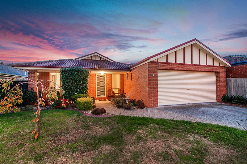 Photo - 4 Gowrie Place, Cranbourne West VIC 3977 - Image 21