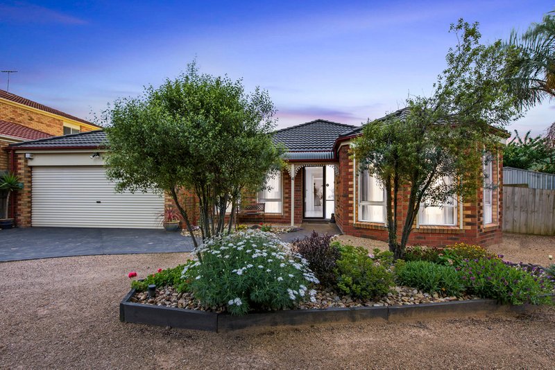 4 Graman Way, Taylors Hill VIC 3037