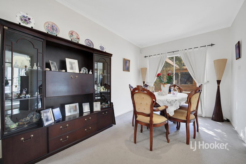 Photo - 4 Grand Canal Boulevard, Sanctuary Lakes VIC 3030 - Image 6