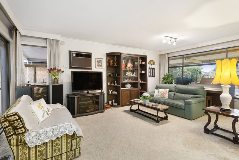 Photo - 4 Granville Grove, Clayton South VIC 3169 - Image 2