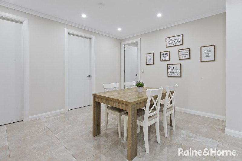 Photo - 4 Gratwick Street, Bradbury NSW 2560 - Image 9