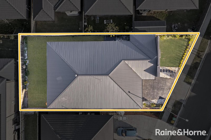 Photo - 4 Gratwick Street, Bradbury NSW 2560 - Image 12