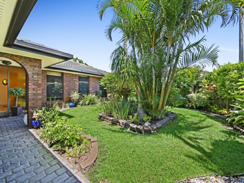 Photo - 4 Grebe Place, Burleigh Waters QLD 4220 - Image 16