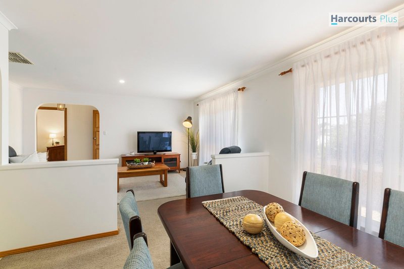 Photo - 4 Grecian Court, Hallett Cove SA 5158 - Image 6