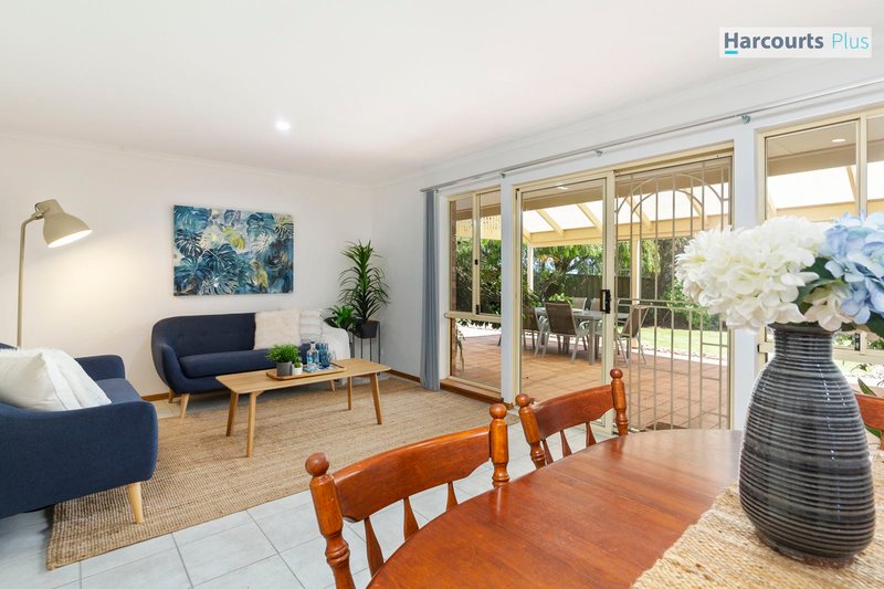 Photo - 4 Grecian Court, Hallett Cove SA 5158 - Image 10