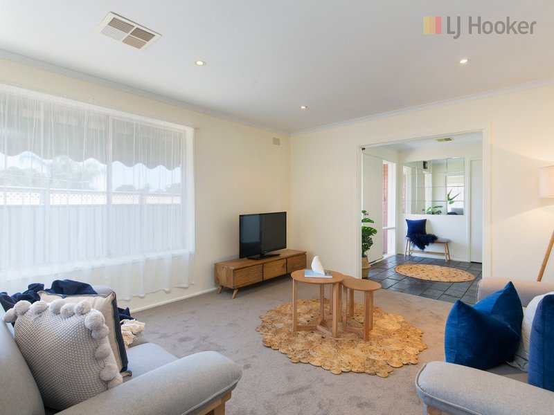 Photo - 4 Greenbank Close, O'Halloran Hill SA 5158 - Image 4