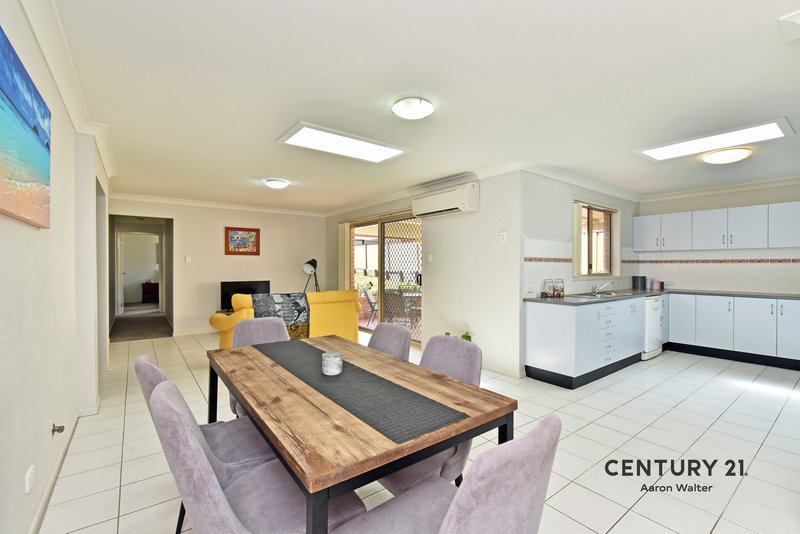 Photo - 4 Greenock Court, Cameron Park NSW 2285 - Image 3