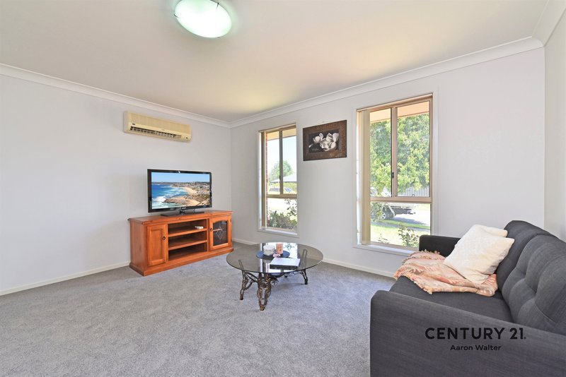 Photo - 4 Greenock Court, Cameron Park NSW 2285 - Image 6