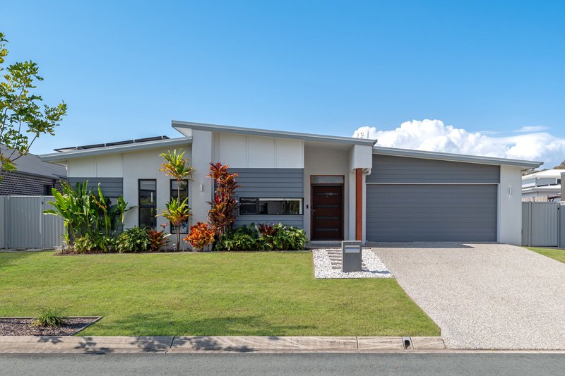 Photo - 4 Greenshank Street, Pelican Waters QLD 4551 - Image 2