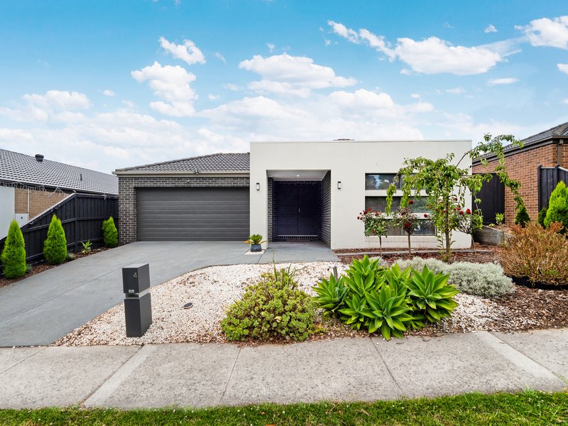 4 Greenview Court, Cranbourne North VIC 3977