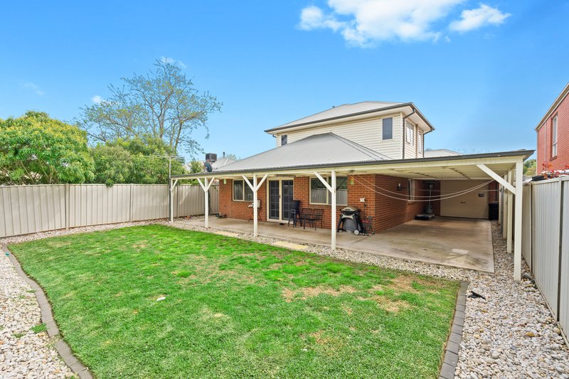 Photo - 4 Greenwich Crescent, Caroline Springs VIC 3023 - Image 17