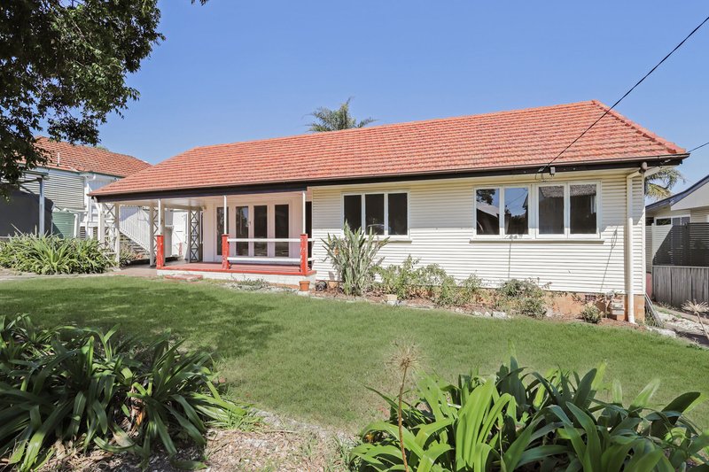 Photo - 4 Gresford Street, Chermside West QLD 4032 - Image 11