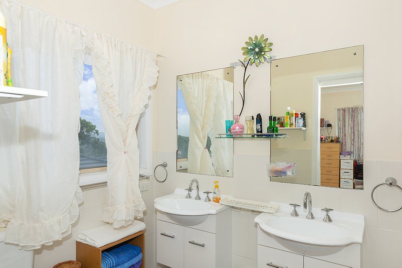 Photo - 4 Greystone Close, Fennell Bay NSW 2283 - Image 9