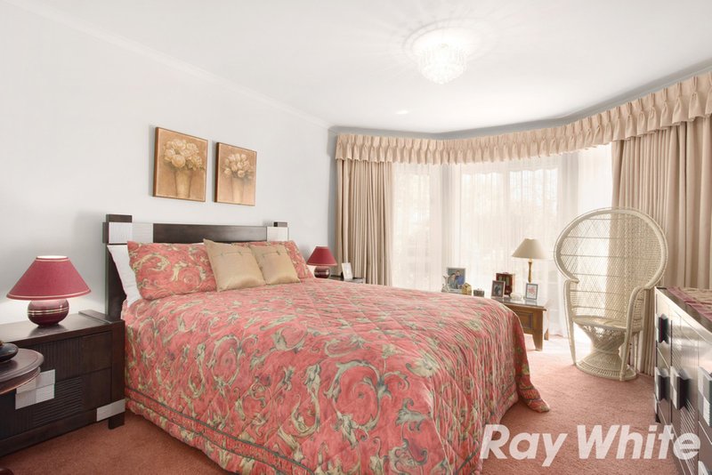 Photo - 4 Grice Quadrant, Pakenham VIC 3810 - Image 5