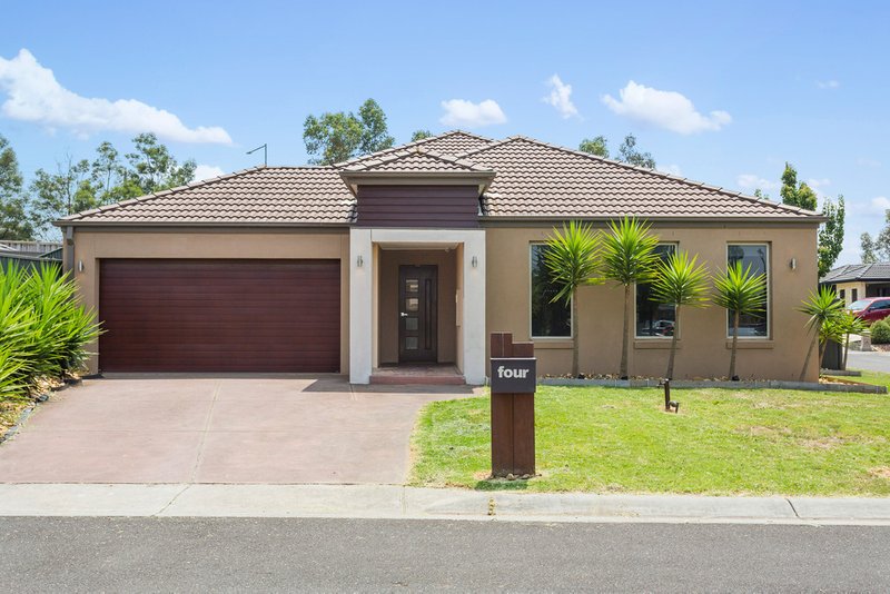 4 Griffith Mews, Pakenham VIC 3810