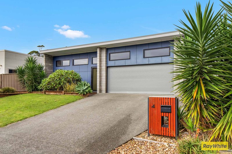 4 Griffiths Run, Broulee NSW 2537