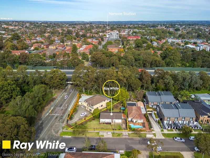 Photo - 4 Grove Avenue, Narwee NSW 2209 - Image 3