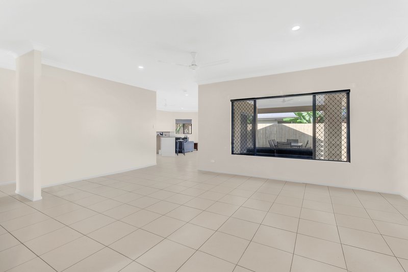 Photo - 4 Guiness Close, White Rock QLD 4868 - Image 3