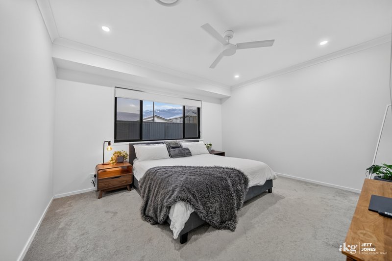 Photo - 4 Gulliver Crescent, Logan Reserve QLD 4133 - Image 4