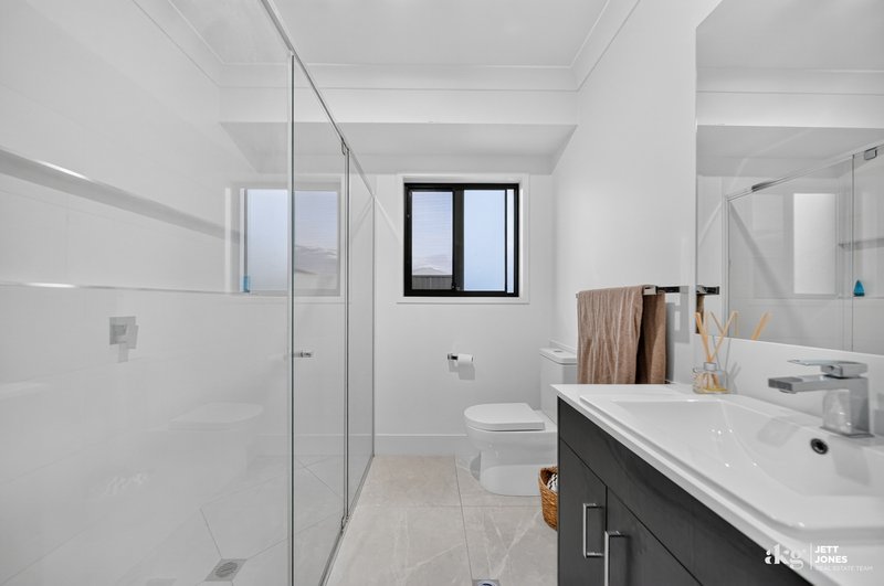 Photo - 4 Gulliver Crescent, Logan Reserve QLD 4133 - Image 5